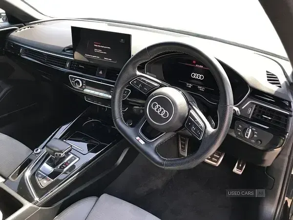 Used Audi A4 Black Edition 150 HP (110 kW) 2023 Black Estate