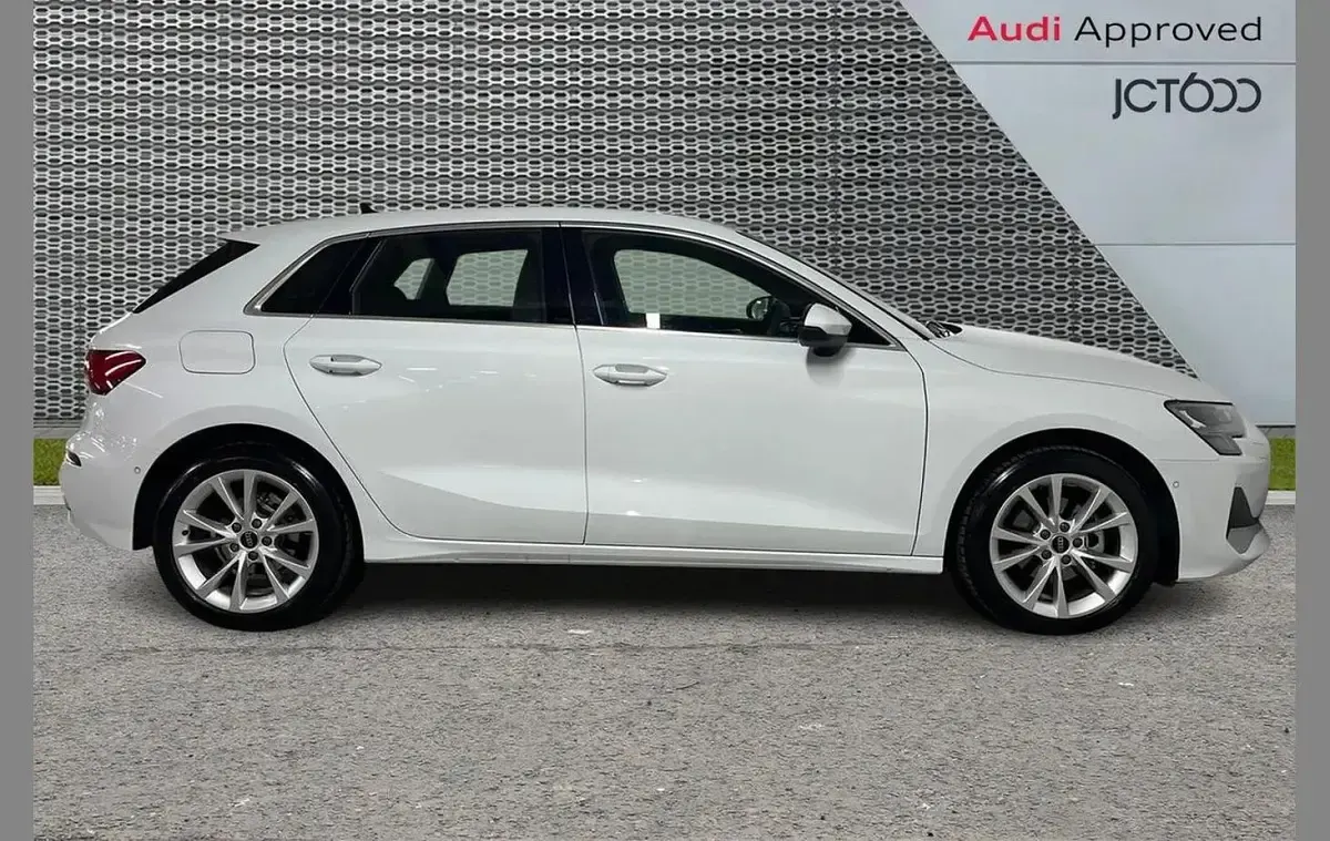 Used Audi A3 Sport 113 HP (83 kW) 2025 White Hatchback