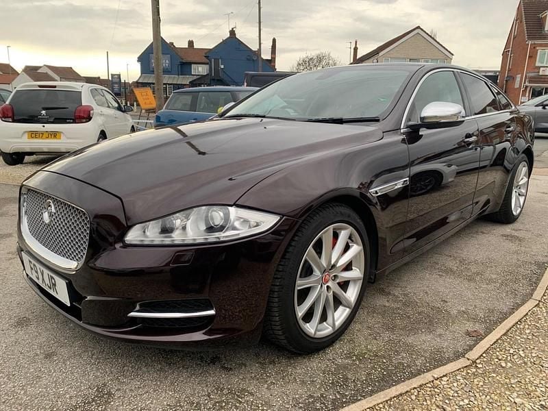Used Jaguar XJ Premium Luxury 470 HP (345 kW) 2009 Red Sedan