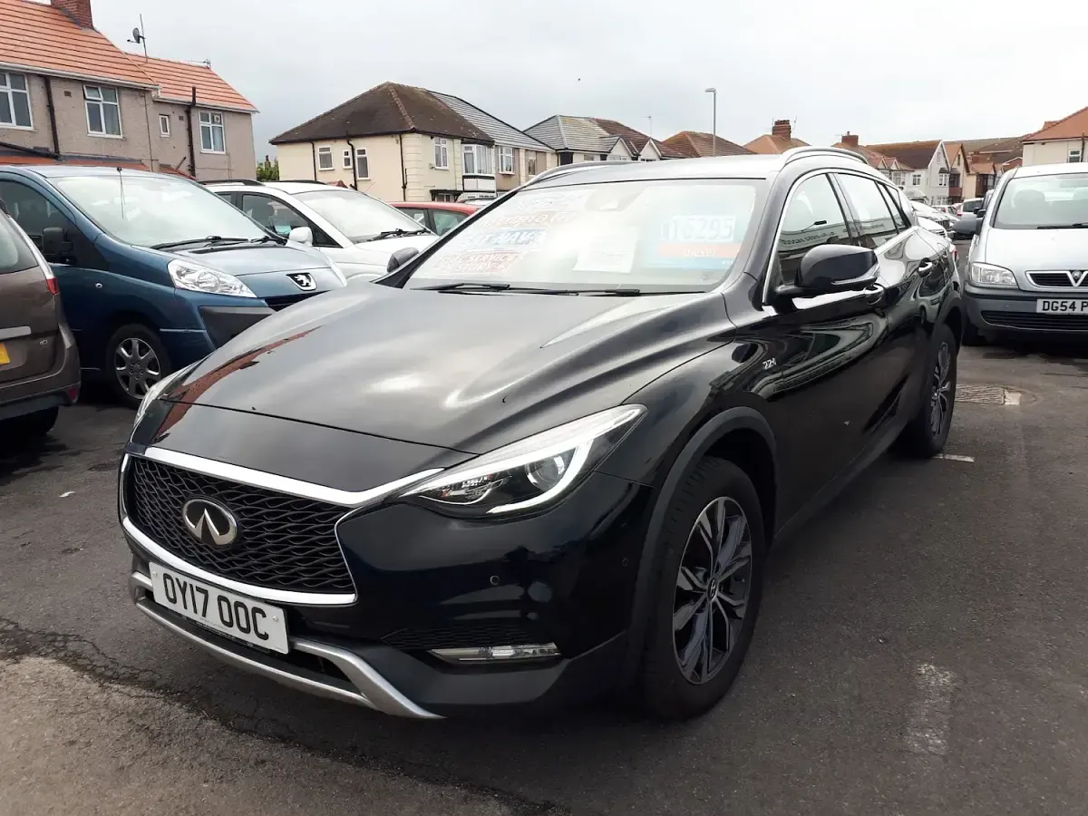 Used Infiniti QX30 Premium 170 HP (125 kW) 2017 Black SUV