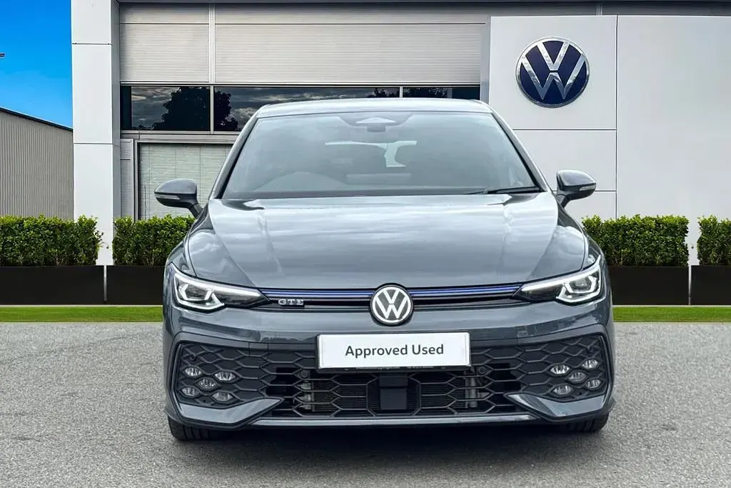 Used VW Golf VIII GTE 272 HP (200 kW) 2025 Grey Hatchback