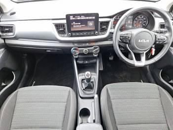 Used Kia Stonic 99 HP (72 kW) 2023 Grey SUV