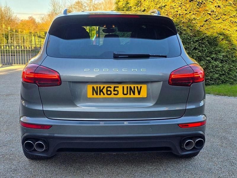 Usado Porsche Cayenne 416 CV (305 kW) 2015 Gris SUV