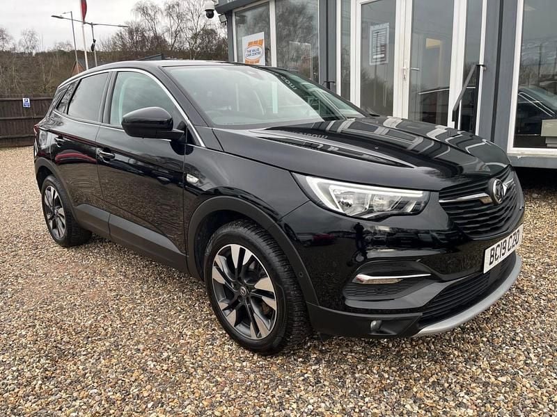 Used Vauxhall Grandland X Sport 130 HP (95 kW) 2019 Black SUV