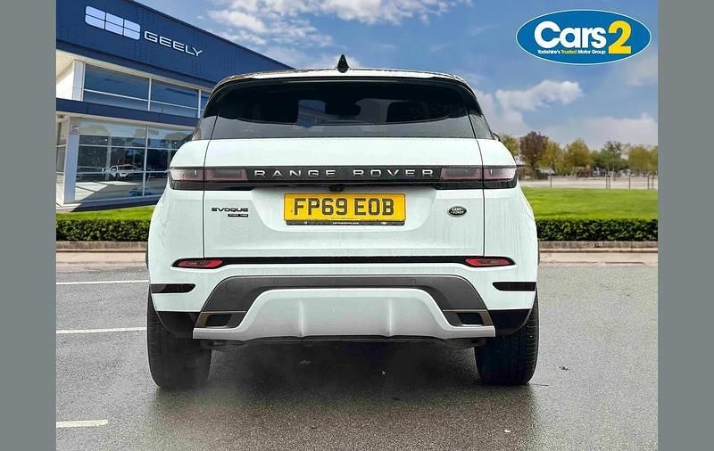 Used Land Rover Range Rover evoque HSE Dynamic 180 HP (132 kW) 2020 White Estate