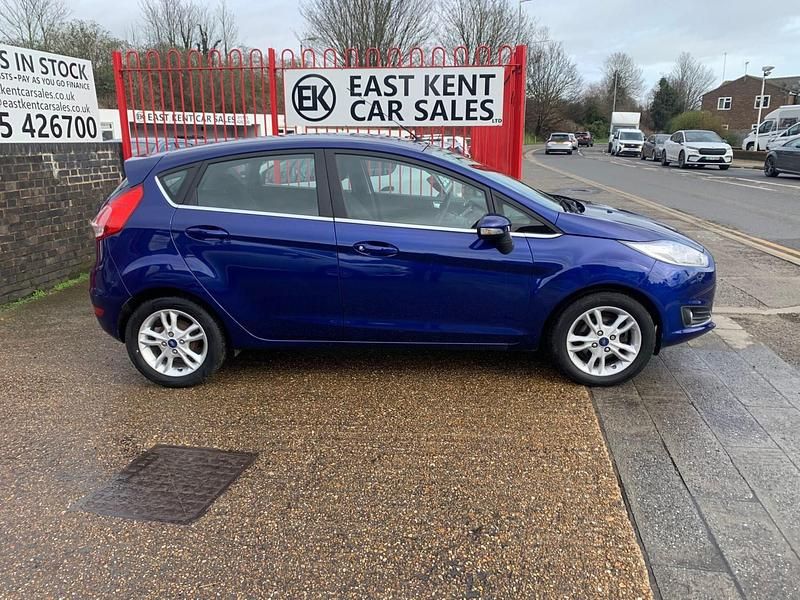 Used Ford Fiesta Zetec 2017 Blue Hatchback