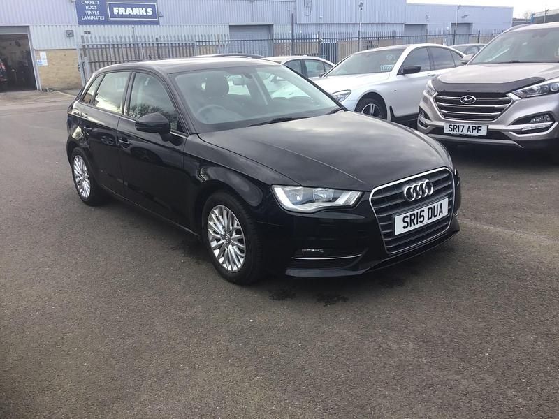 Used Audi A3 Comfort 110 HP (80 kW) 2015 Black Hatchback