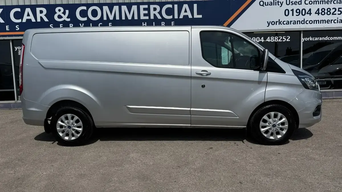 Used Ford Transit Custom Limited 2023 Silver