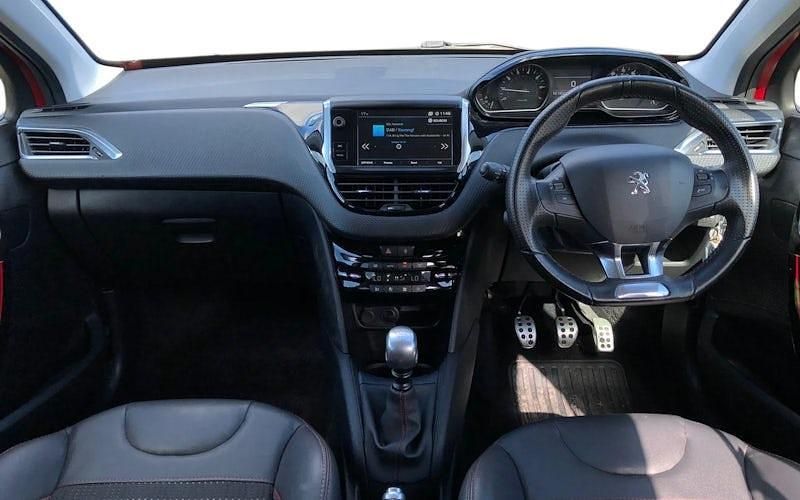 Used Peugeot 208 GT-line 109 HP (80 kW) 2018 Red Hatchback