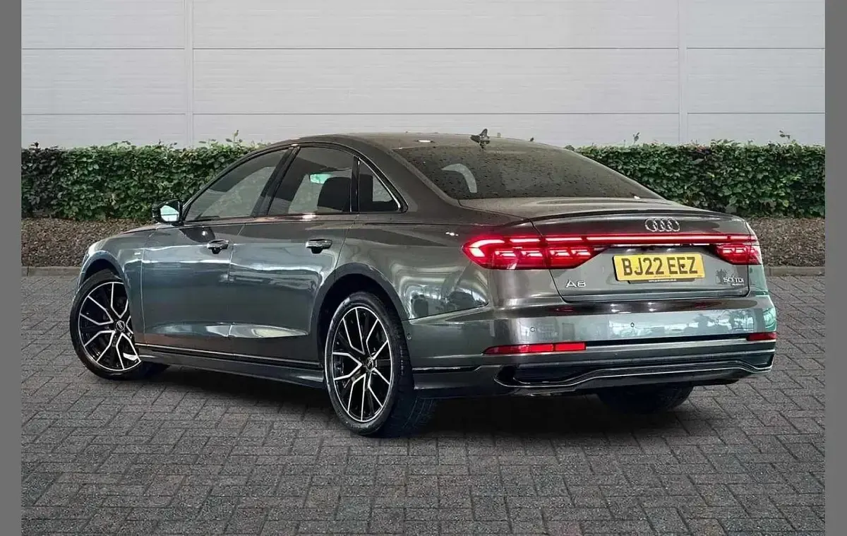 Used Audi A8L Advanced 286 HP (210 kW) 2022 Grey Sedan