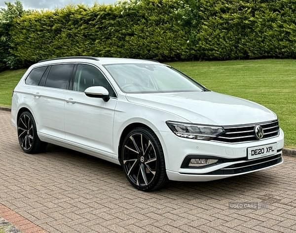 White Used 2020 VW Passat SE Estate | £14,395 (Fair price) - Image 1/4