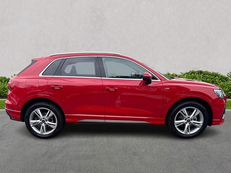 Used Audi Q3 S-Line 150 HP (110 kW) 2025 Red SUV