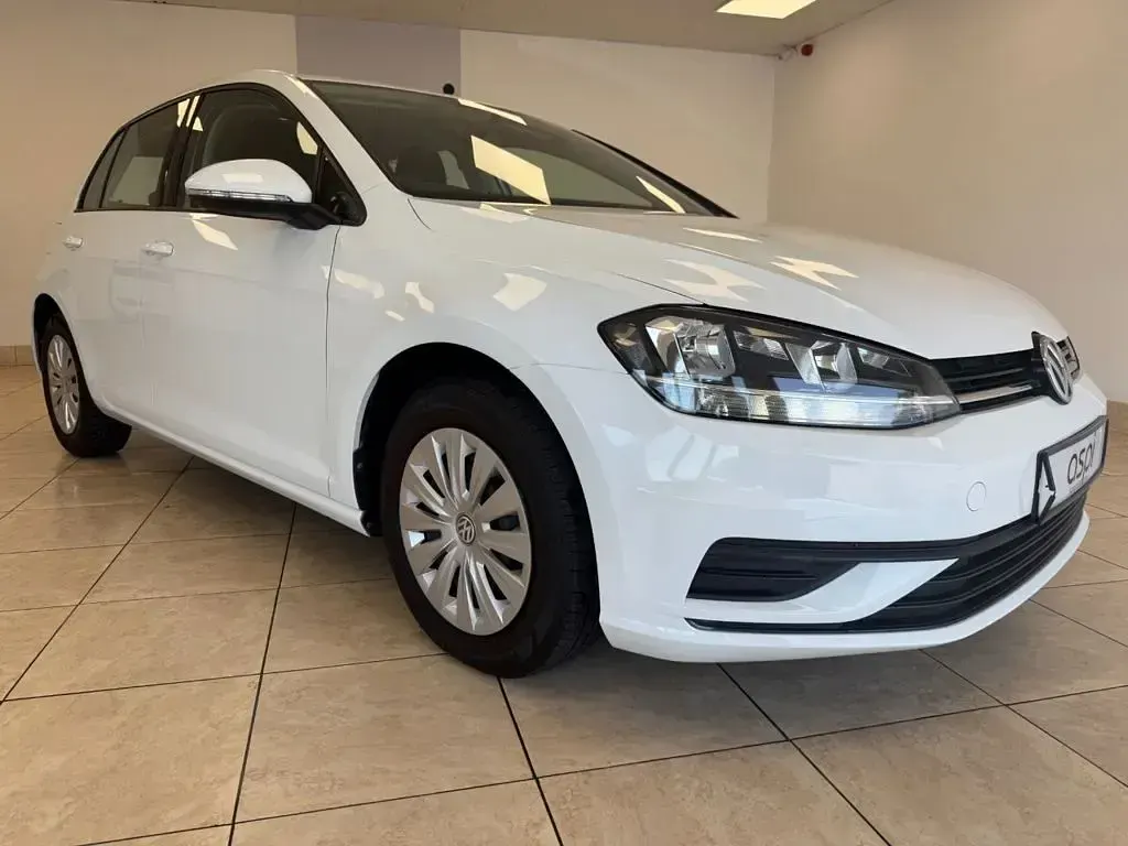 Used VW Golf VII S 125 HP (91 kW) 2017 White Hatchback