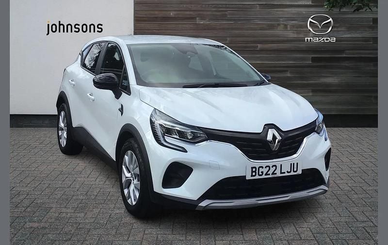 Used Renault Captur Iconic 138 HP (101 kW) 2022 White SUV