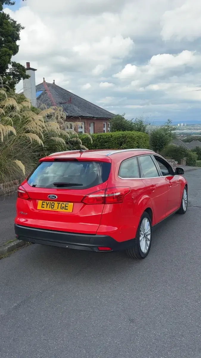 Used Ford Focus Titanium X 120 HP (88 kW) 2018 Red Estate