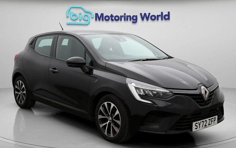 Used Renault Clio V Evolution 90 HP (66 kW) 2022 Black Hatchback