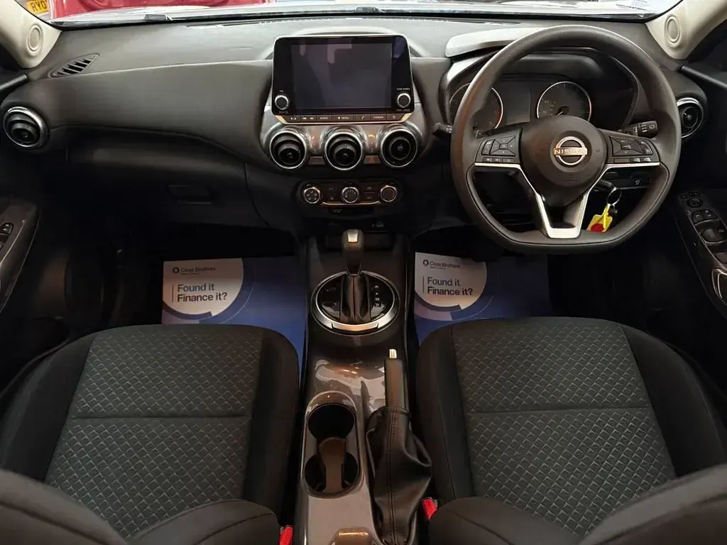 Gebraucht Nissan Juke Acenta 117 PS (86 kW) 2023 Grau SUV