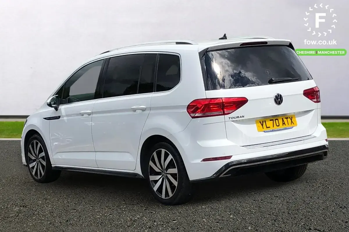 Used VW Touran R-line 150 HP (110 kW) 2021 White MPV
