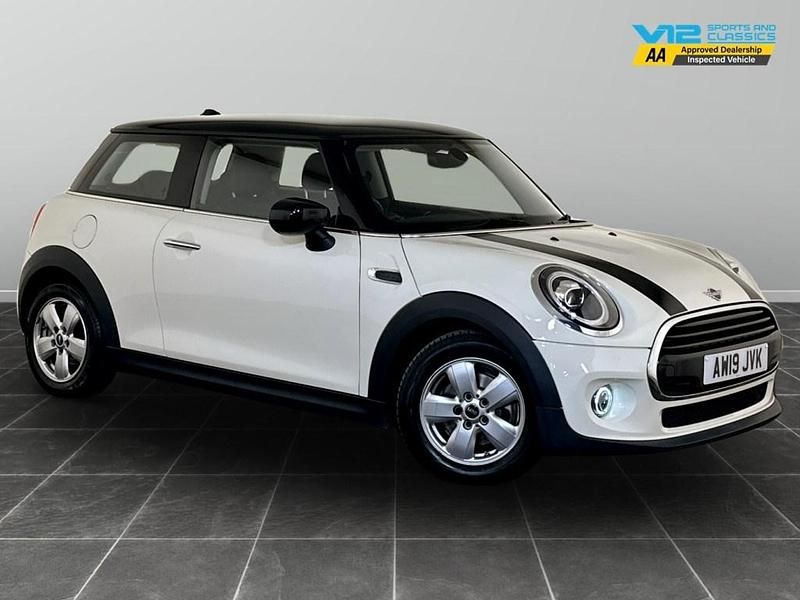 White Used 2019 Mini Cooper Classic Hatchback | £10,195 (Super price) - Image 1/3