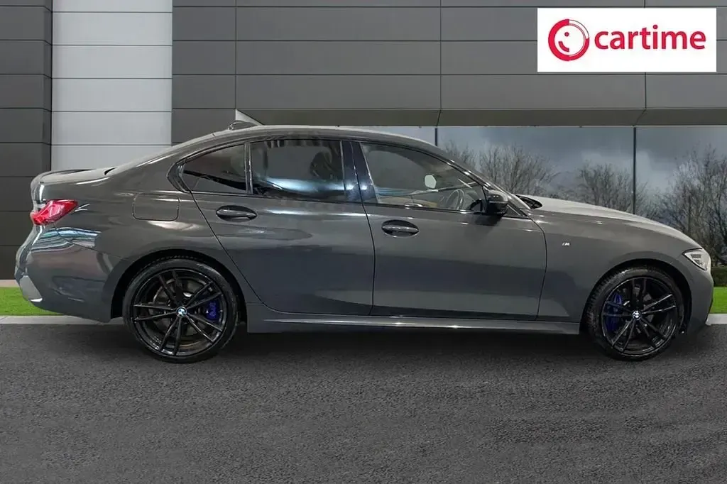 Usado BMW 330e M Sport 2020 Cinzento Sedan