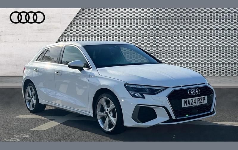 Used Audi A3 e-tron S-Line 200 HP (147 kW) 2024 White Hatchback
