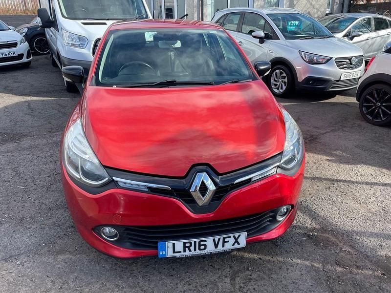 Usado Renault Clio IV Dynamique 90 HP (66 kW) 2016 Vermelho Citadino