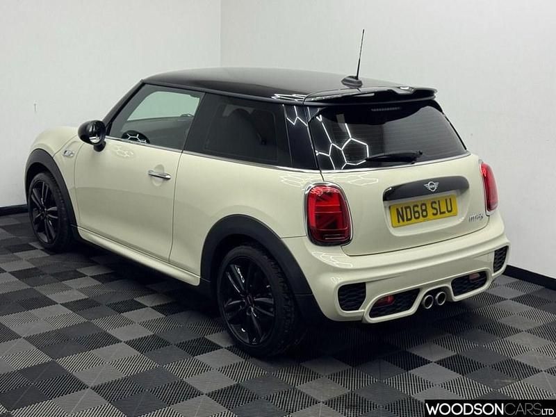 Used Mini Cooper S Hatch 192 HP (141 kW) 2018 White Hatchback