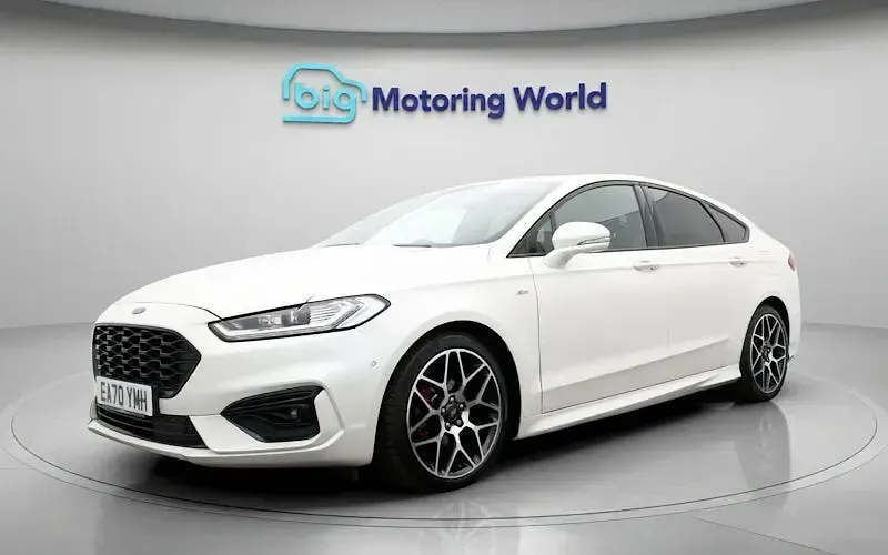 Used Ford Mondeo ST-Line 190 HP (139 kW) 2020 White Hatchback