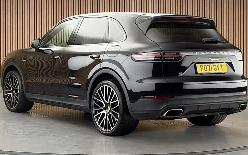 Used Porsche Cayenne 462 HP (339 kW) 2021 Jet black SUV