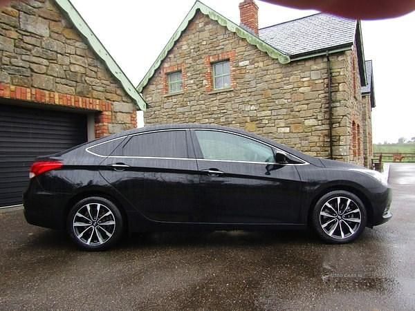 Used Hyundai i40 SE 136 HP (100 kW) 2019 Black Sedan