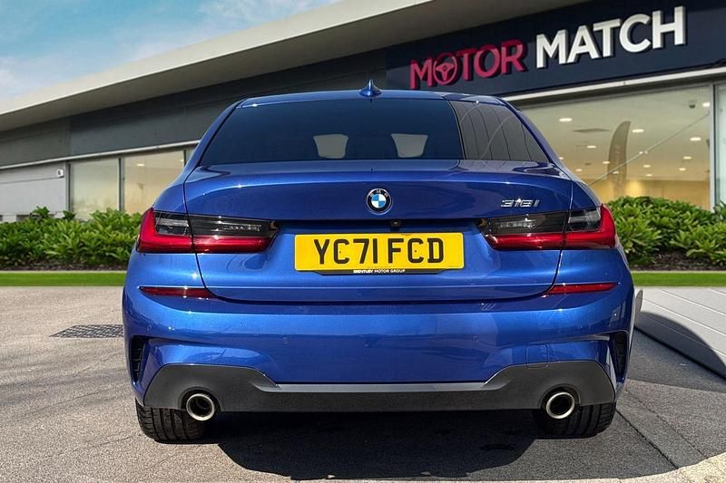 Used BMW 318 M Sport 156 HP (114 kW) 2021 Blue Sedan