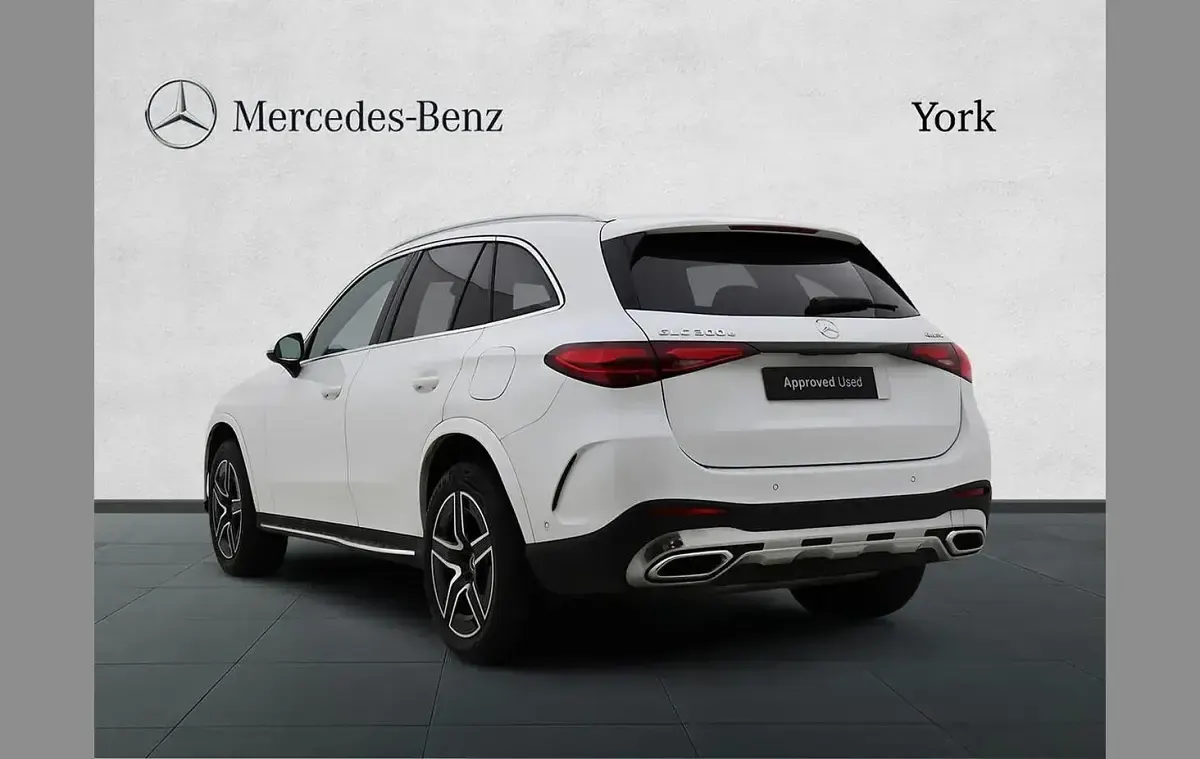 Used Mercedes GLC300 AMG line 308 HP (226 kW) 2025 White SUV