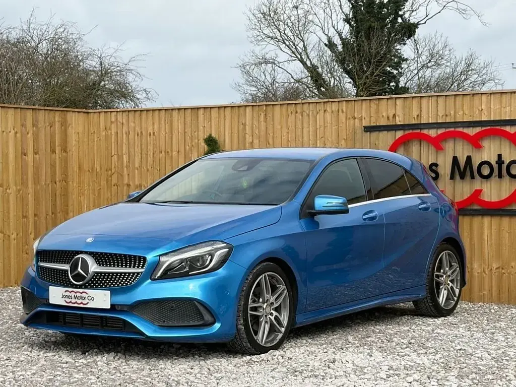 Used Mercedes A180 AMG Line Premium 122 HP (89 kW) 2026 Blue Hatchback