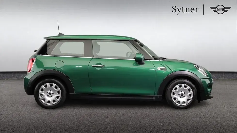 Used Mini ONE Classic 101 HP (74 kW) 2020 Green Hatchback