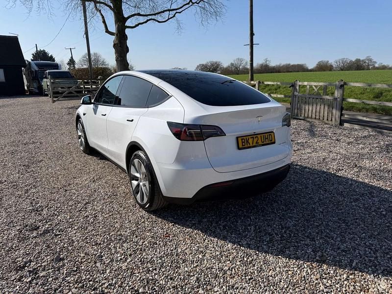Used Tesla Model Y Long Range AWD 378 kW (514 HP) 2022 White SUV