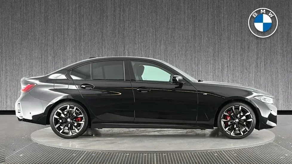 Begagnad BMW 320 M Sport 181 HK (133 kW) 2025 Svart Sedan