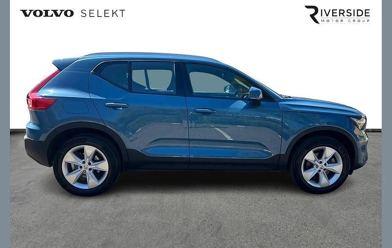 Used Volvo XC40 Core 163 HP (119 kW) 2025 Blue SUV