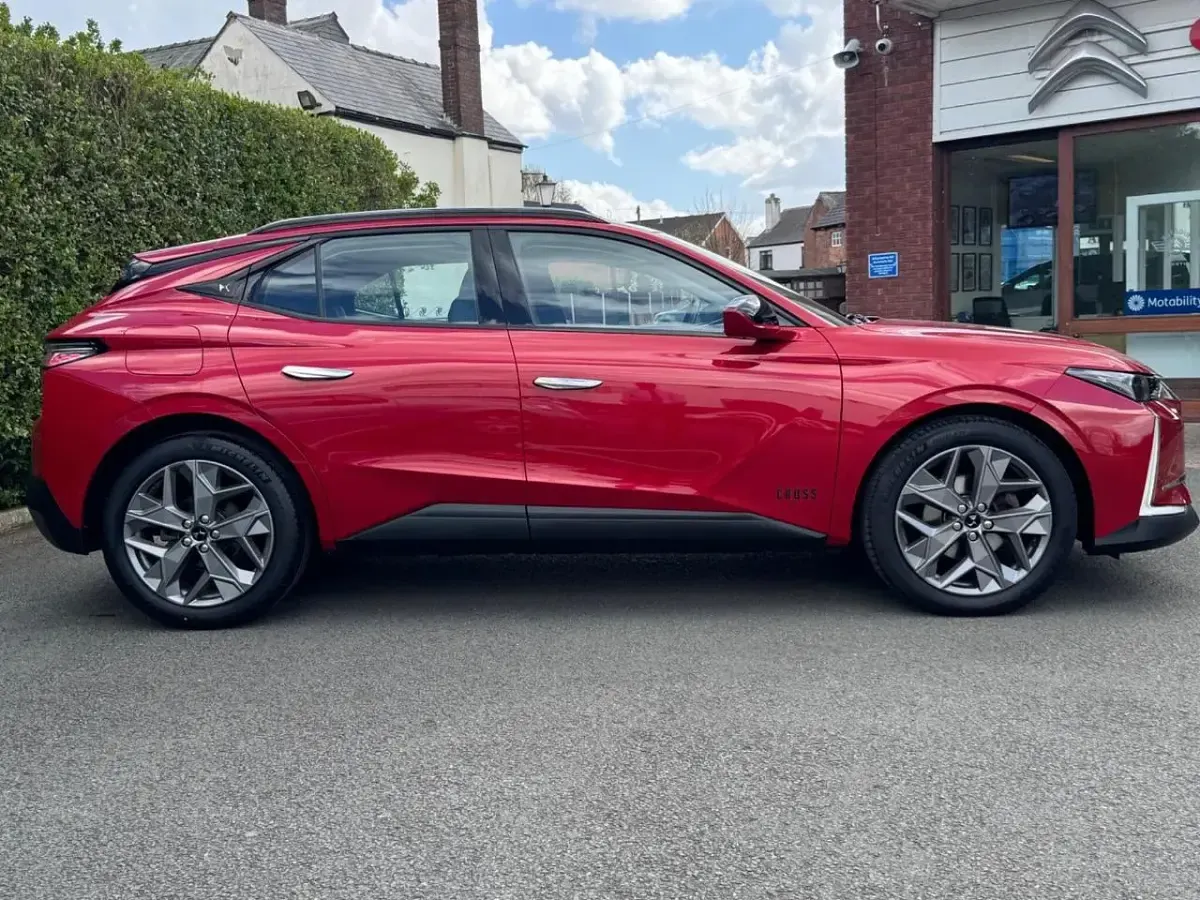 Used DS Automobiles DS4 Crossback Trocadero 129 HP (94 kW) 2023 Red SUV