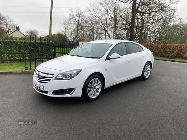 Used Vauxhall Insignia SRi 2015 White Hatchback