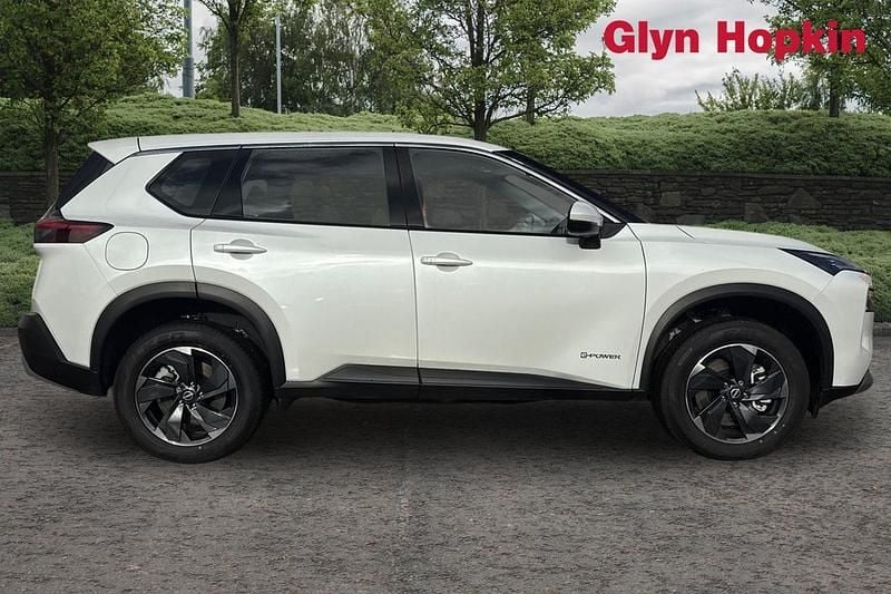 New Nissan X-Trail Acenta Premium 2025 Silver SUV