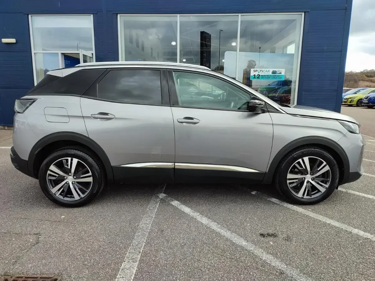 Used Peugeot 3008 Allure+ 131 HP (96 kW) 2023 Grey SUV