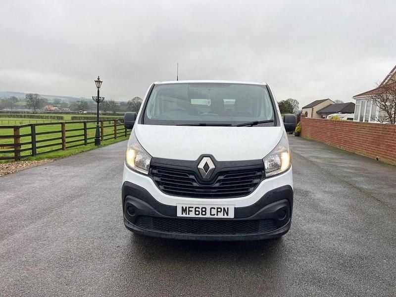 Used Renault Trafic Business 2018 White MPV