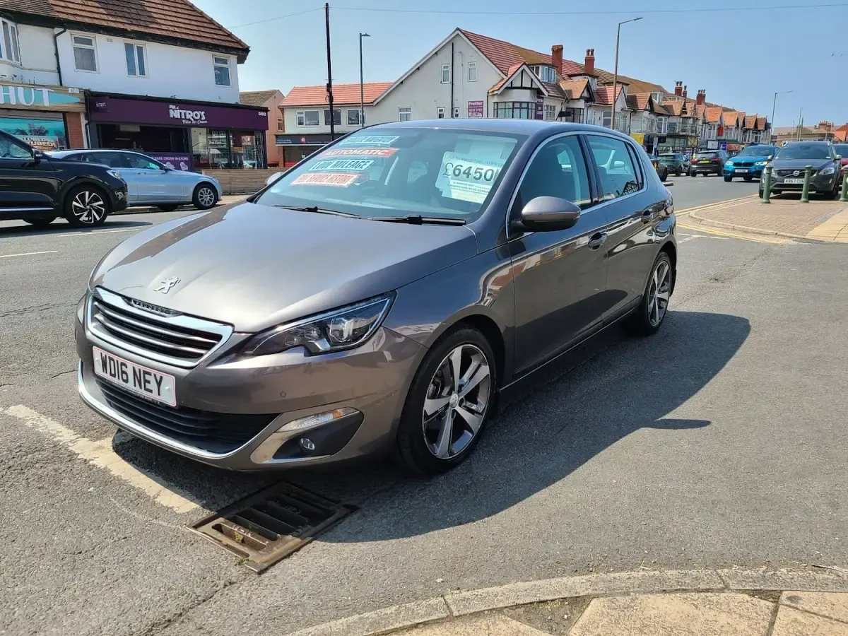 Used Peugeot 308 Allure 130 HP (95 kW) 2016 Grey Hatchback