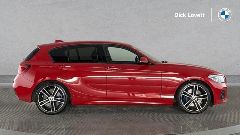 Used BMW 118 Efficient Dynamics 148 HP (108 kW) 2019 Red Hatchback