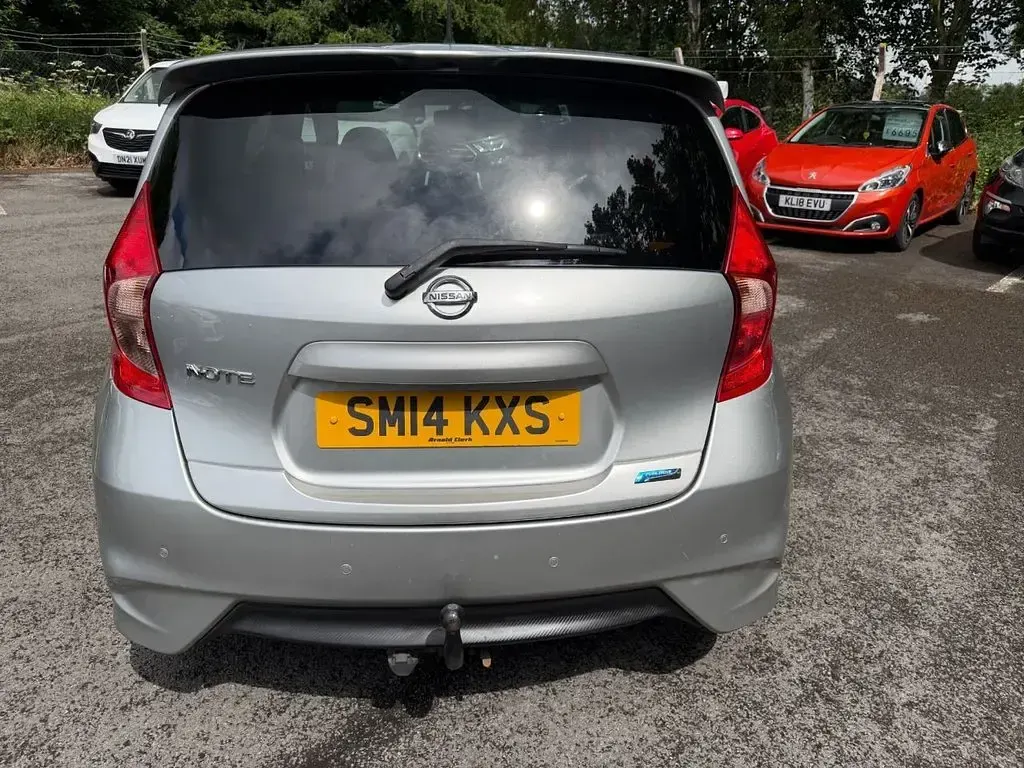 Used Nissan Note Acenta 80 HP (58 kW) 2014 Silver Hatchback
