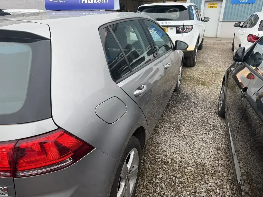 Begagnad VW Golf VII Edition 110 HK (80 kW) 2016 Silver Halvkombi