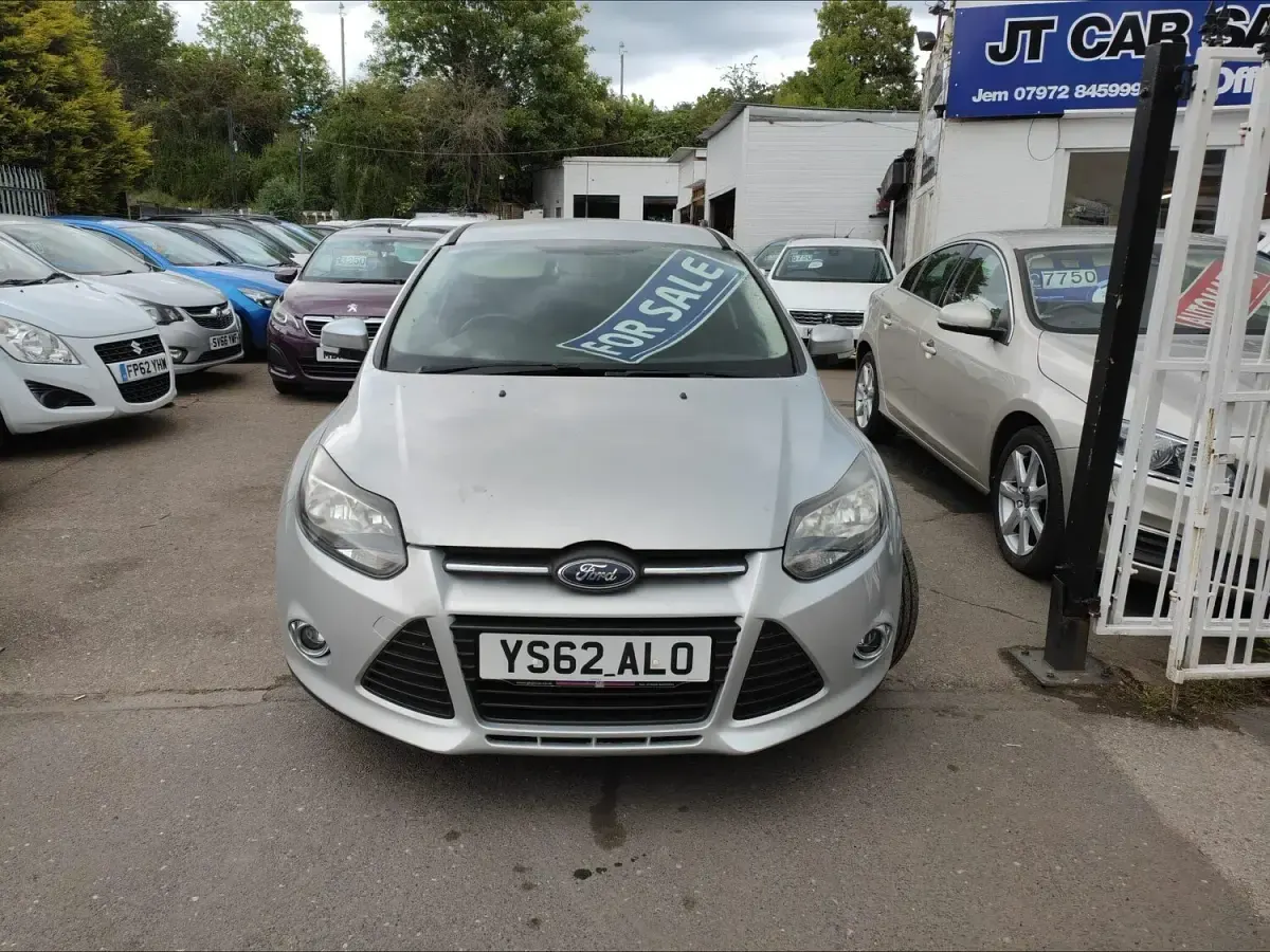 Used Ford Focus Zetec 2012 Silver Hatchback