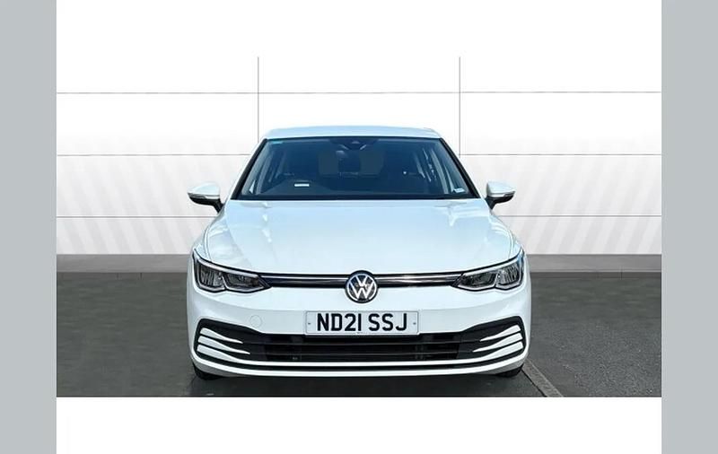 Used VW Golf VIII Life 147 HP (108 kW) 2021 White Hatchback