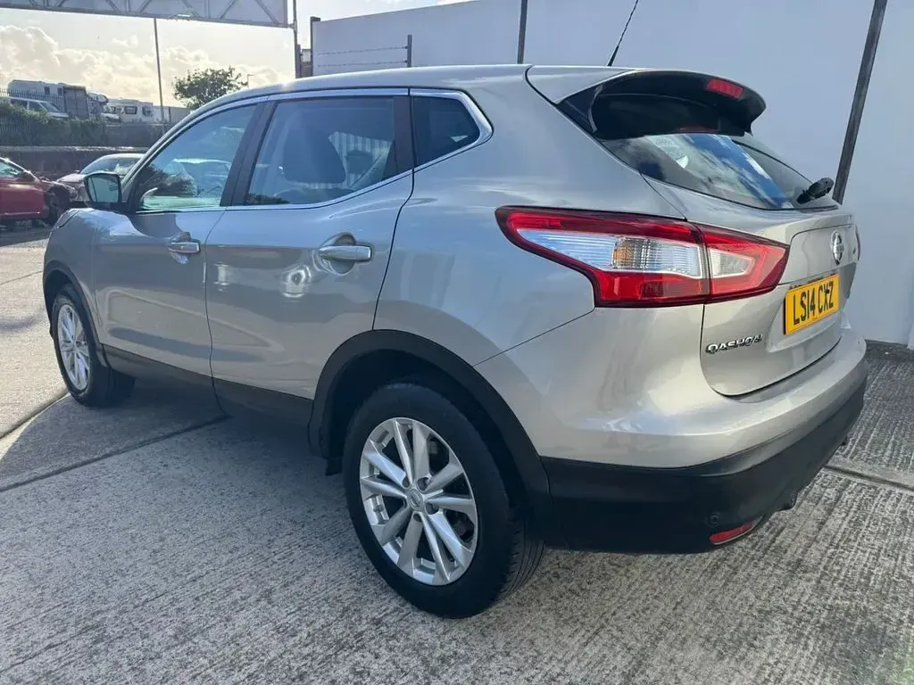 Used Nissan Qashqai Acenta 110 HP (80 kW) 2014 Silver SUV
