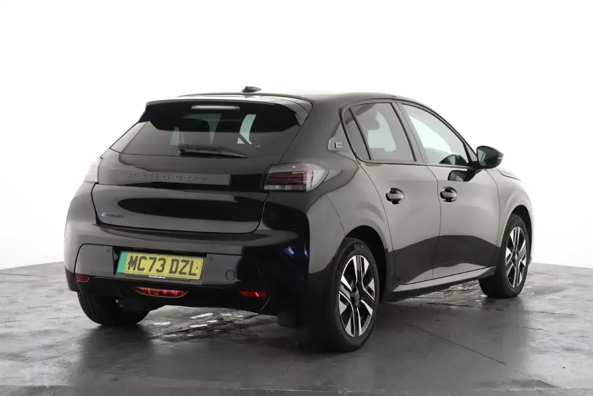 Used Peugeot e-208 Style 98 kW (134 HP) 2023 Black Hatchback